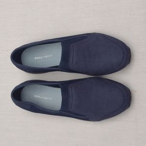 Easy spirit navy shoe